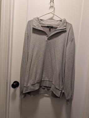 Premise Light Gray Zip-Up Pullover Sweatshirt
